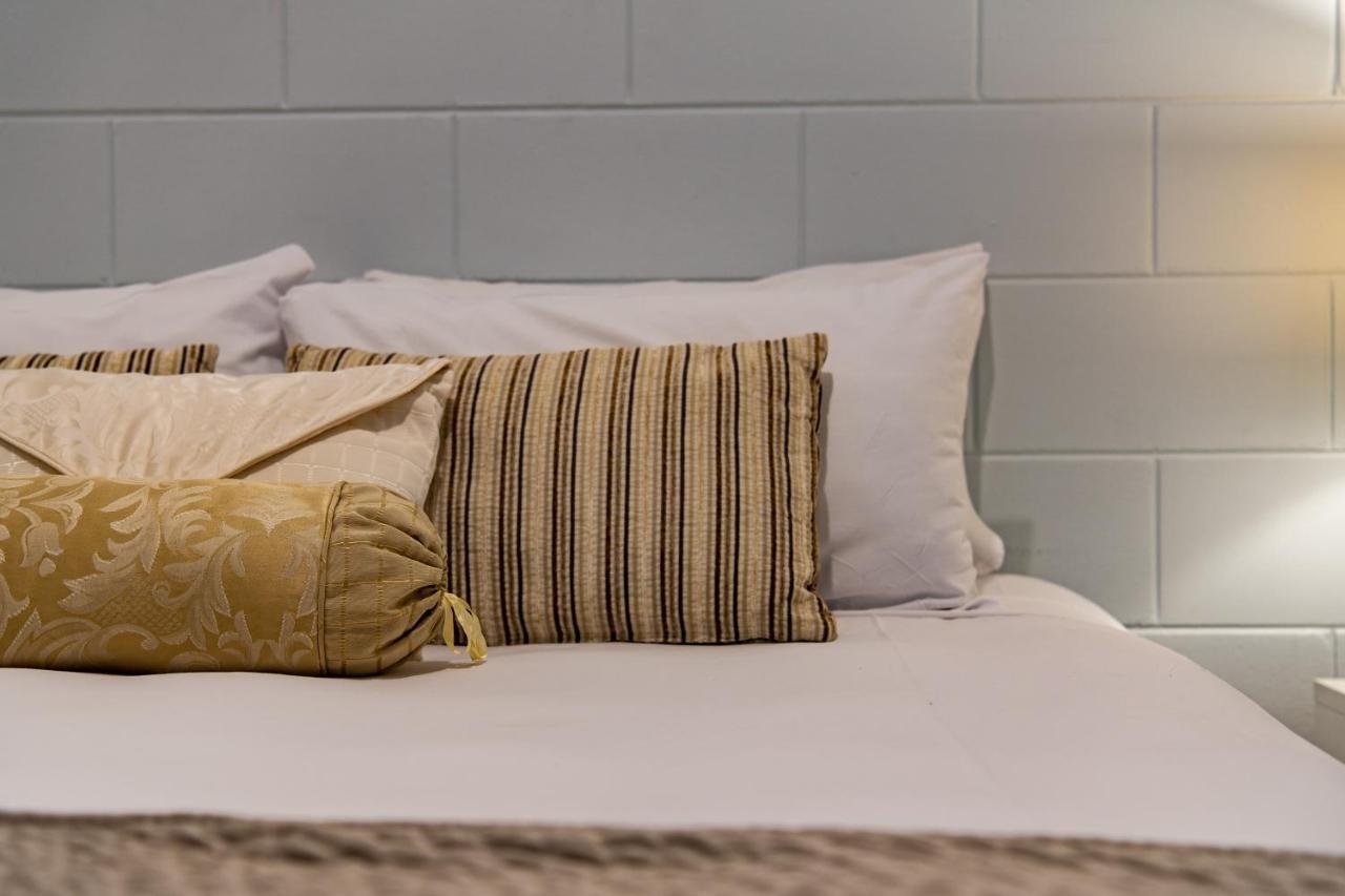 Airlie Sun & Sand Accommodation #5 에일리비치 외부 사진